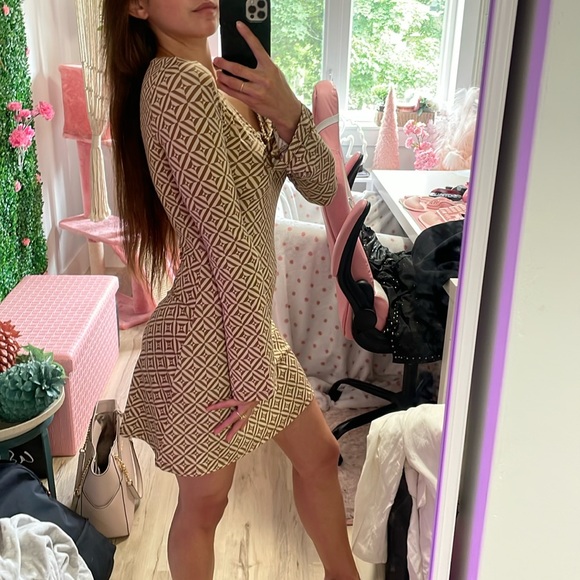 Ardene Long Sleeved Flare Dress - Retro Patterned Print (Brown/Cream) Size XS - Picture 5 of 6